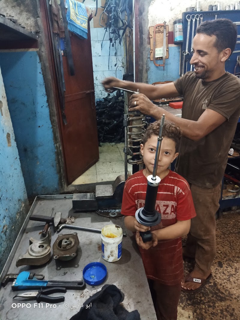 ورشة الأسطى عيد لإصلاح عفشة السيارات