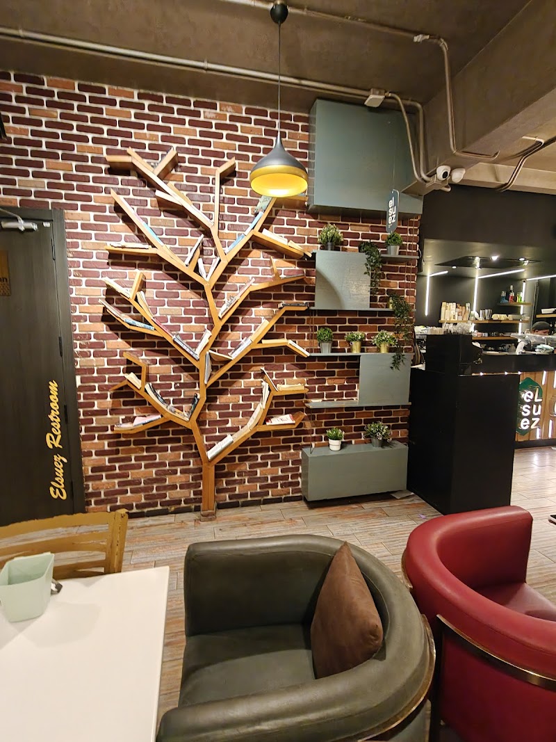 Elsuez Pastry & Cafe - Photo 3