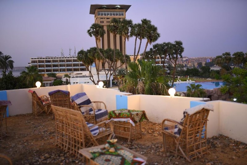 Kosh royal guest house - Photo 2