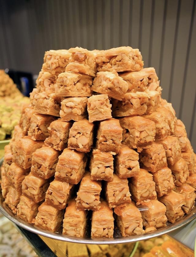 Al-Minawi Sweets, Zagazig Branch