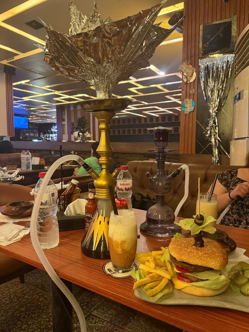 Radio Café & Restaurant - Photo 1