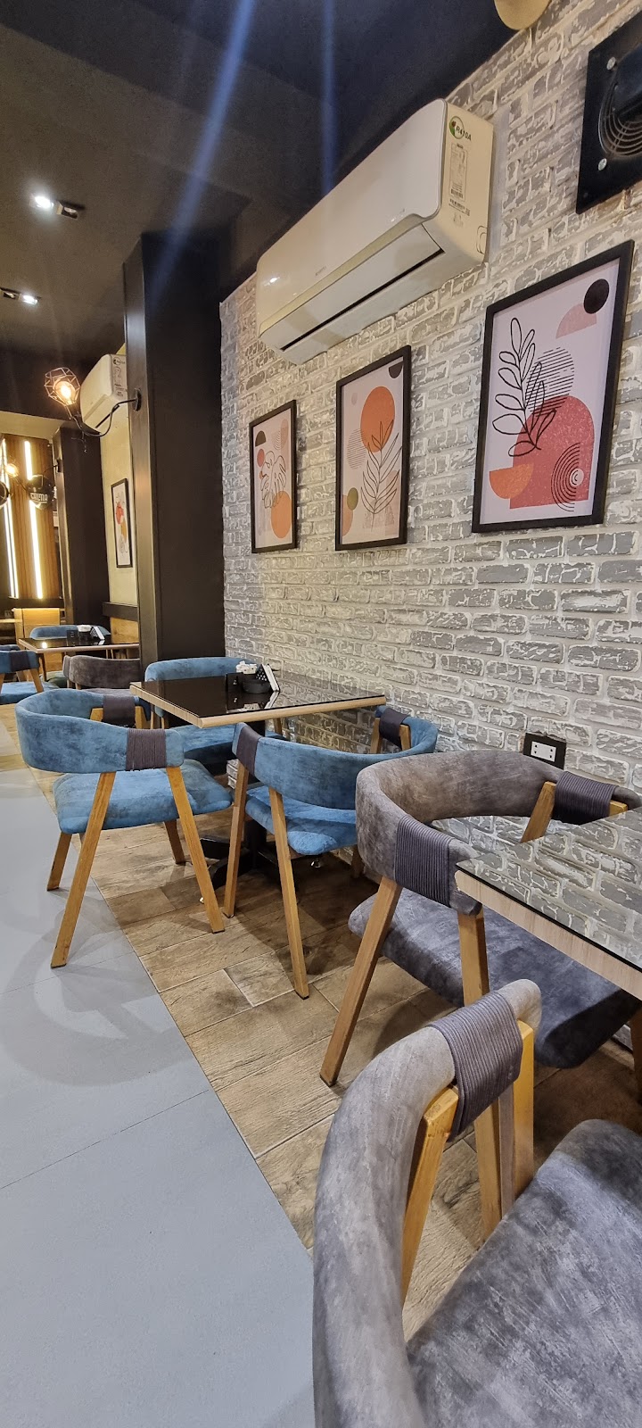 Calma Restaurant & Café - صورة 2