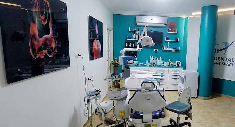 Dental Art Space عيادة د. أحمد سلامة لتجميل و تقويم الاسنان في دمنهور - صورة 3