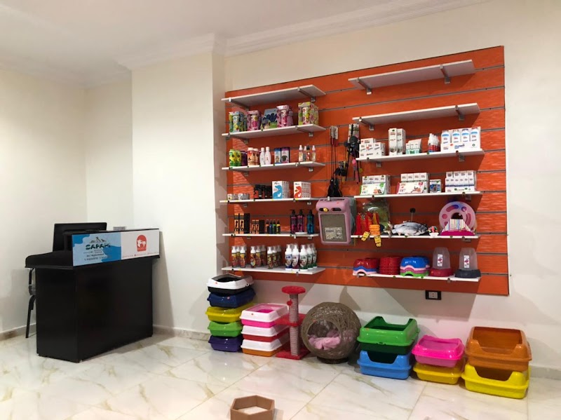 Safari Pet Center - Photo 1