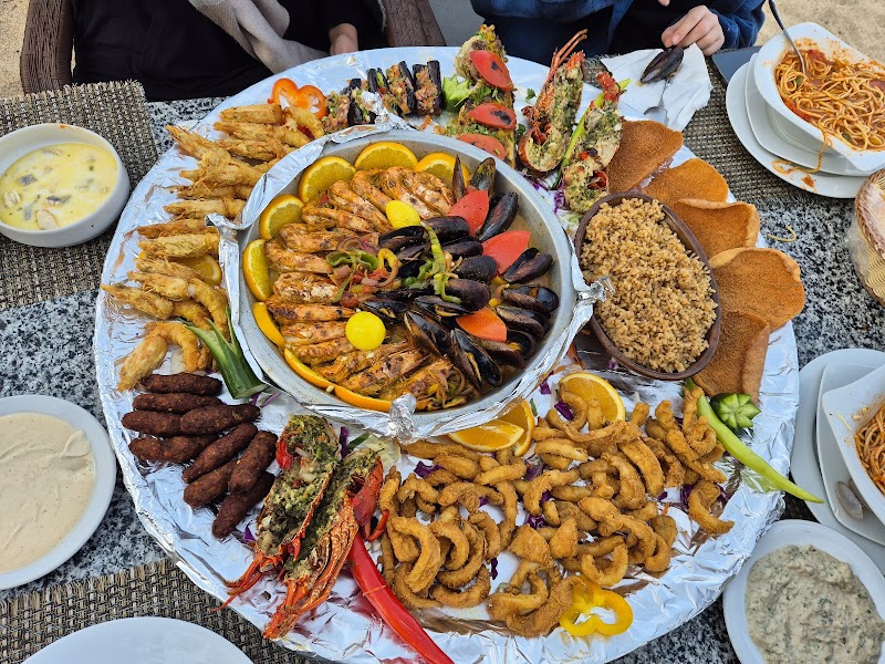 El Fardous Fish Restaurant مطعم الفردوس للأسماك - Photo 2