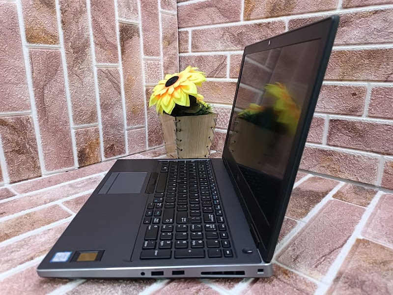 كيرلس المهندس لخدمات الكمبيوتر Kerollos Elmohandes Computer Services