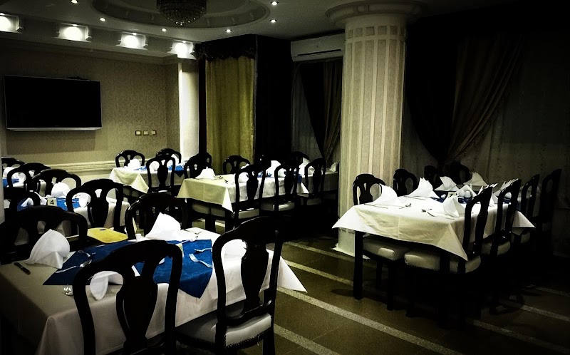 Hotel Room with Breakfast - Photo 1