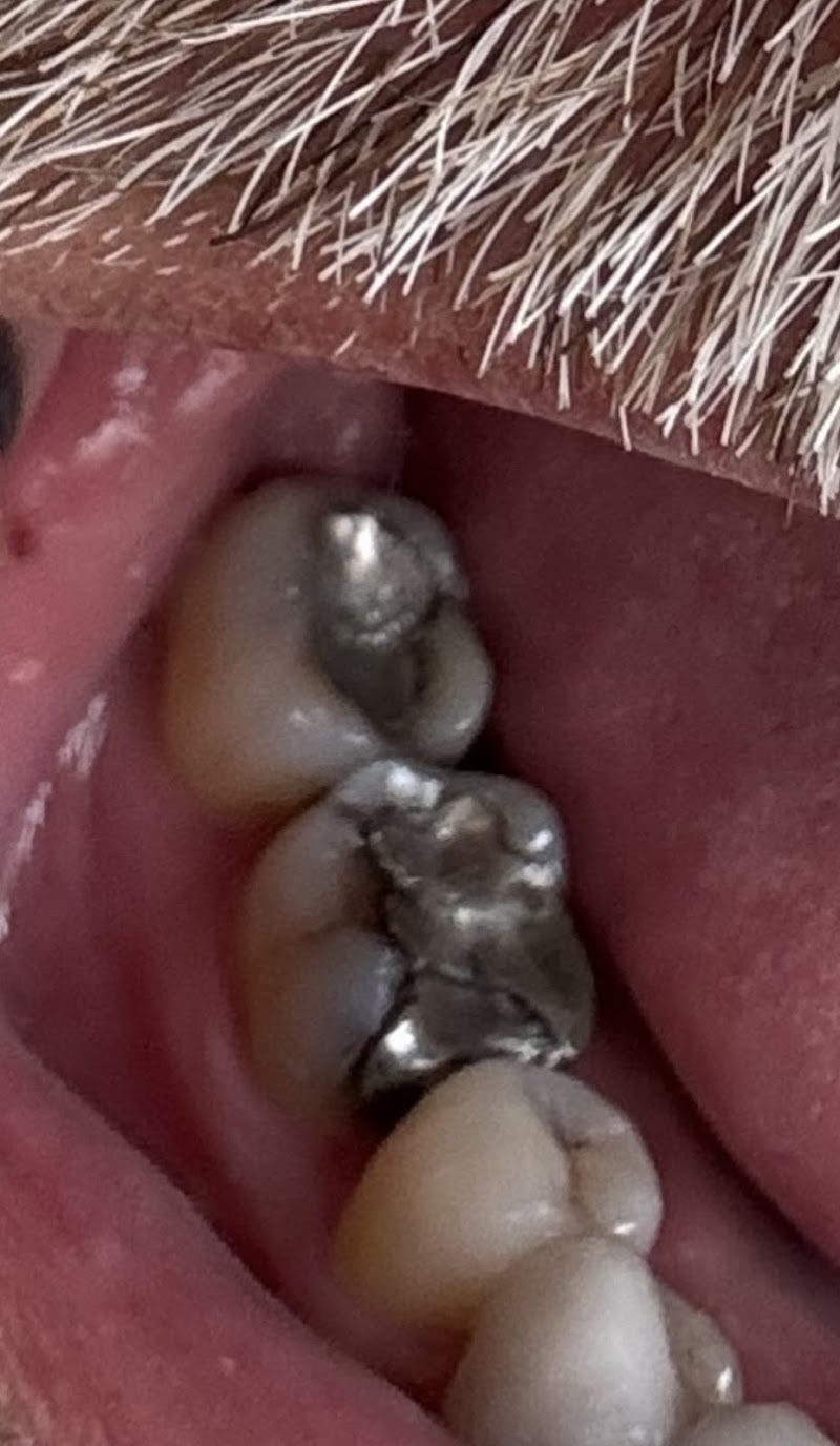 Royal Smile Dental Clinic / Dr Mikhail Makram - Photo 3