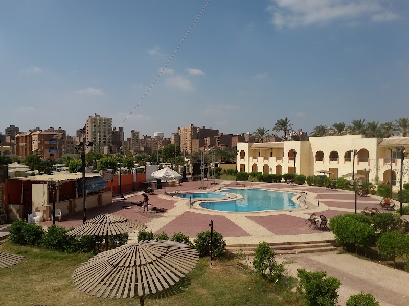 Qaroun club - Photo 2