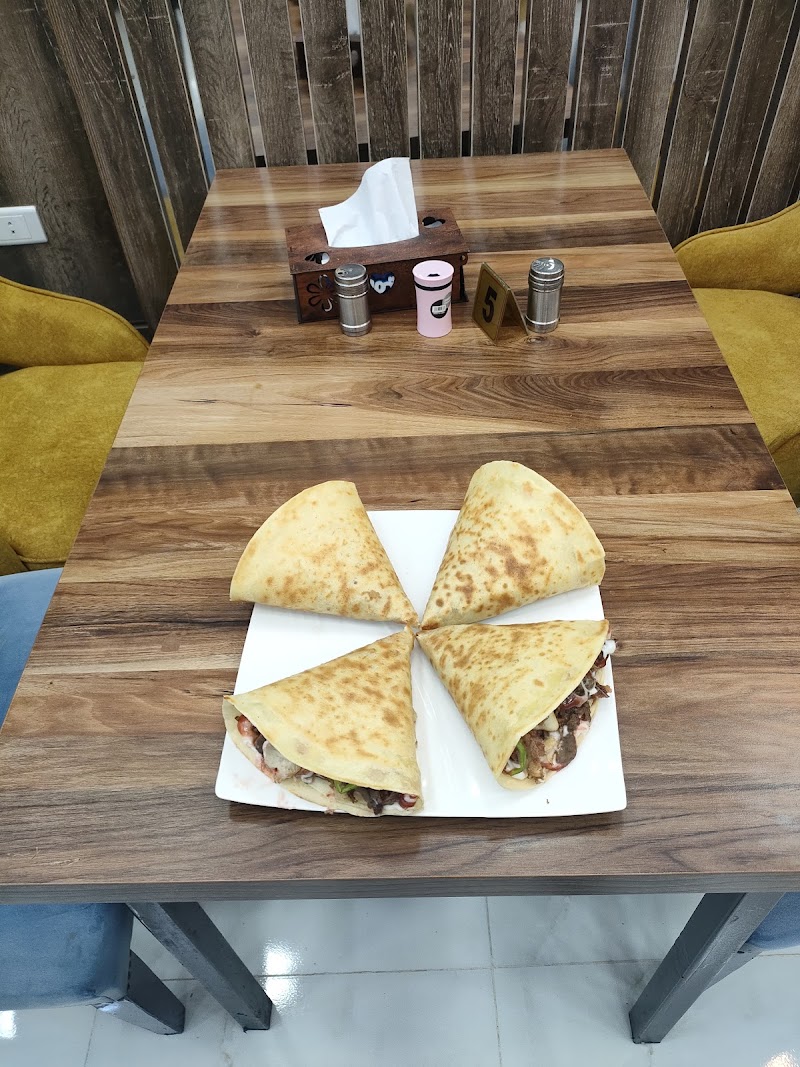 THE CAVE Cafe& Restaurant - Photo 2