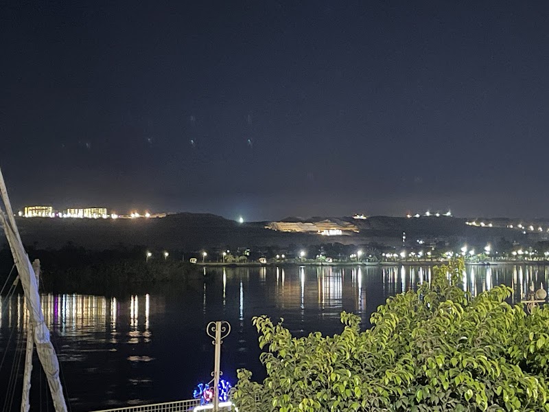 Nile Kornich - Photo 2