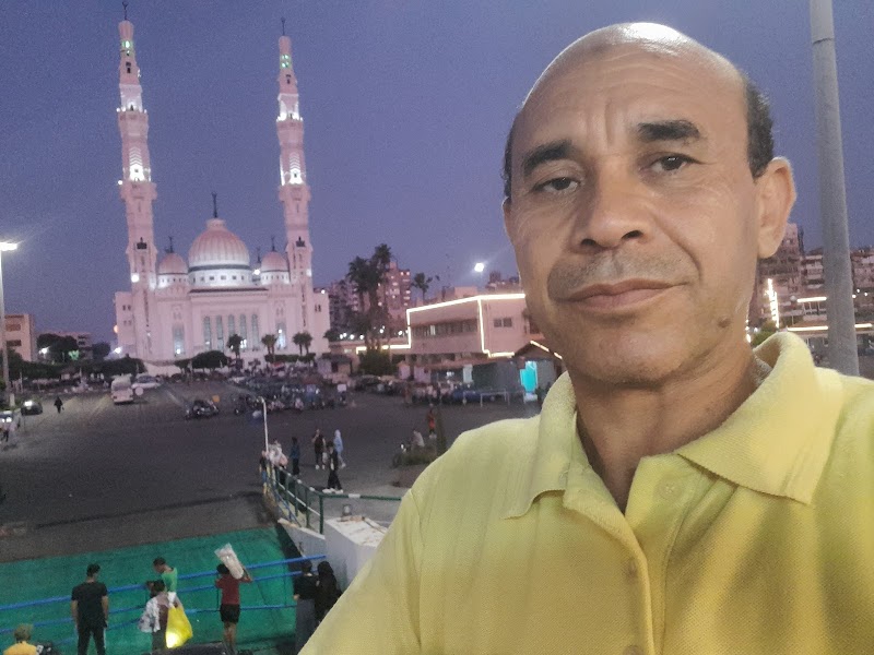 مركز اسامة تي في دش بيع وصيانة اجهزة كهربائيه وشاشات - Photo 1