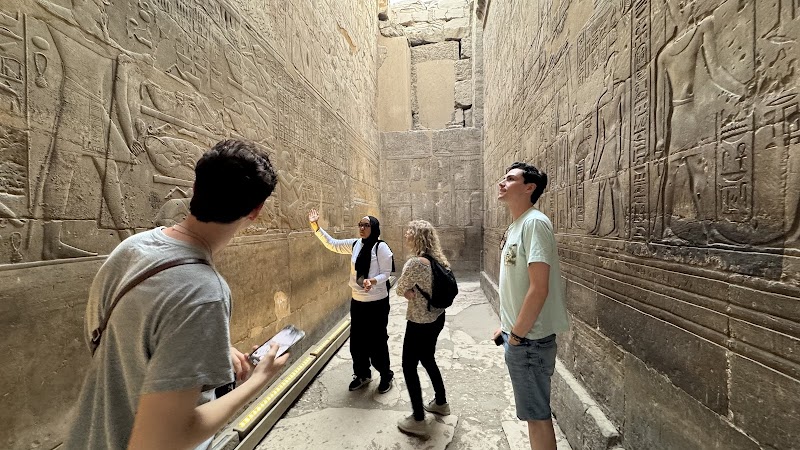 Queen of Luxor - Photo 2