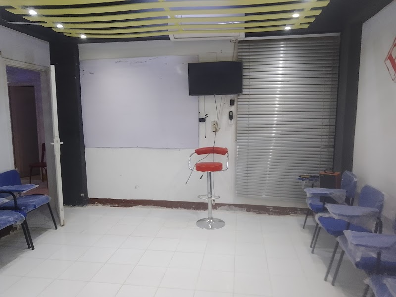 أكاديمية فرصه للتدريب وتكنولوجيا المعلومات - Photo 2