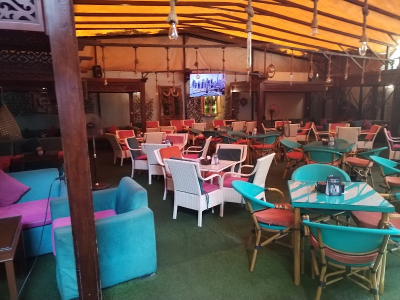 Tree Cafe - Photo 1