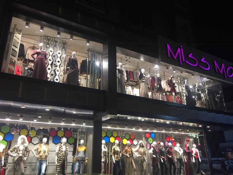 Miss Moi - Photo 1
