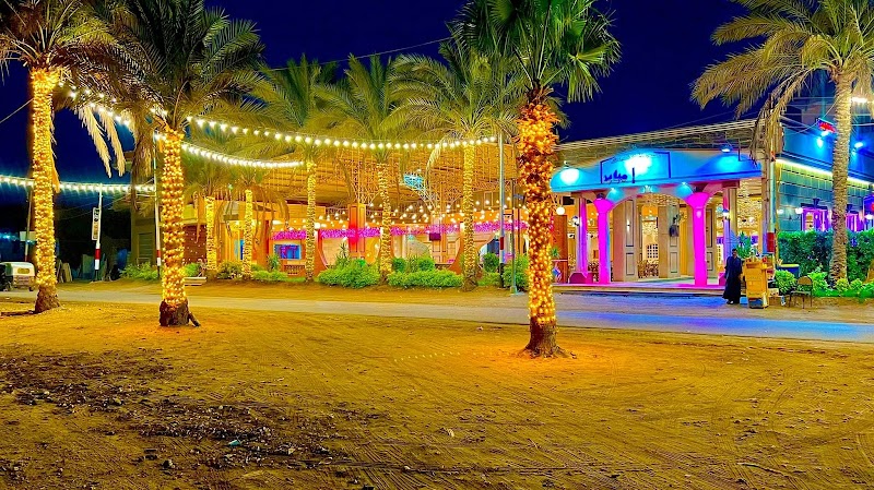Empire Village قرية إمباير