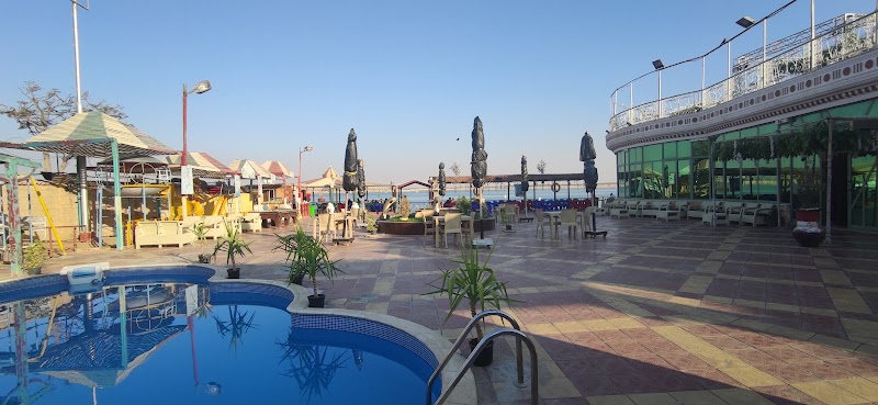 Red Sea Hotel - Photo 1