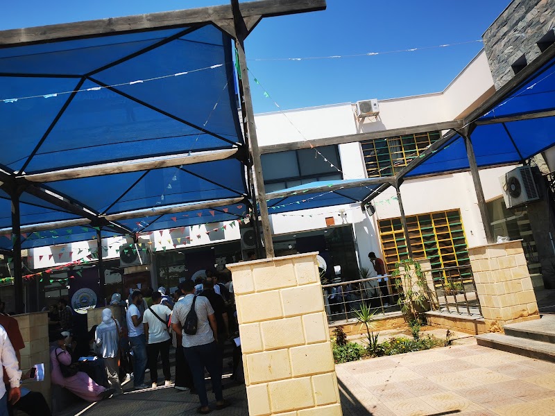 جامعة الإسماعيلية الأهلية - Photo 3