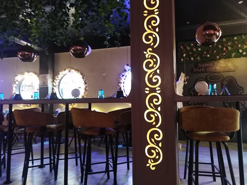 Moon café & Dessert - صورة 2