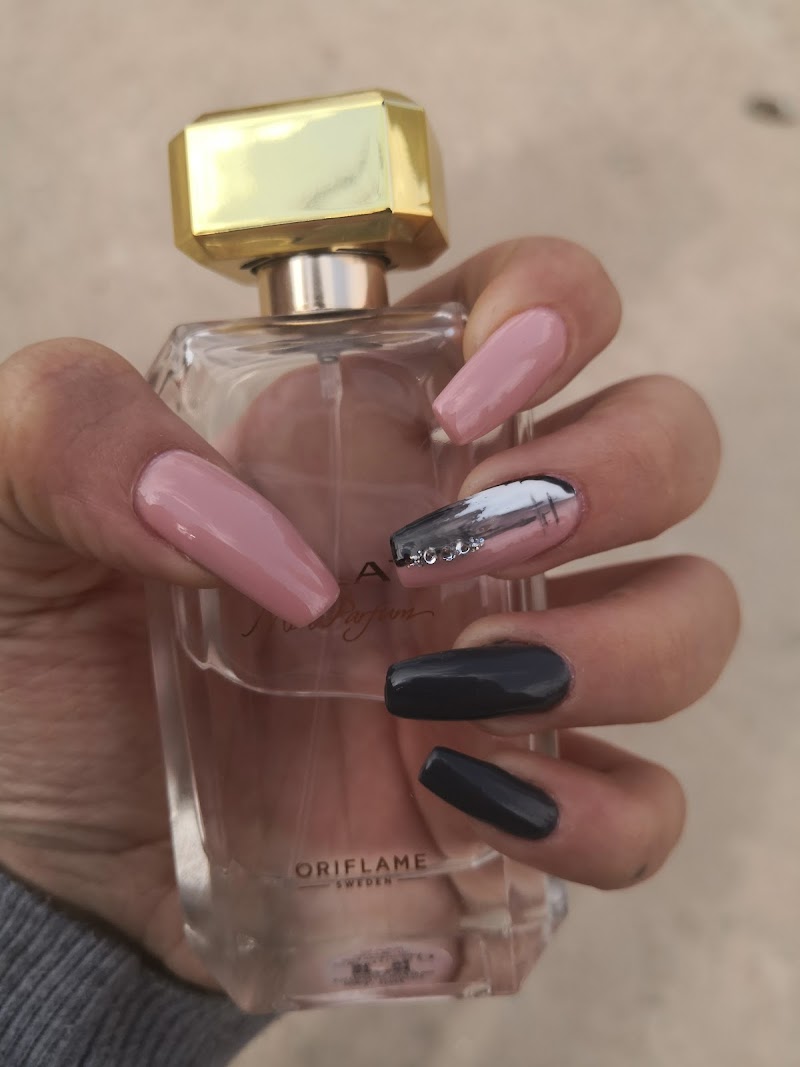 MK Nail Saloon صالون تجميل اظافر - صورة 2