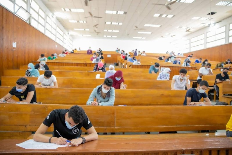 كلية التجارة - جامعة السويس