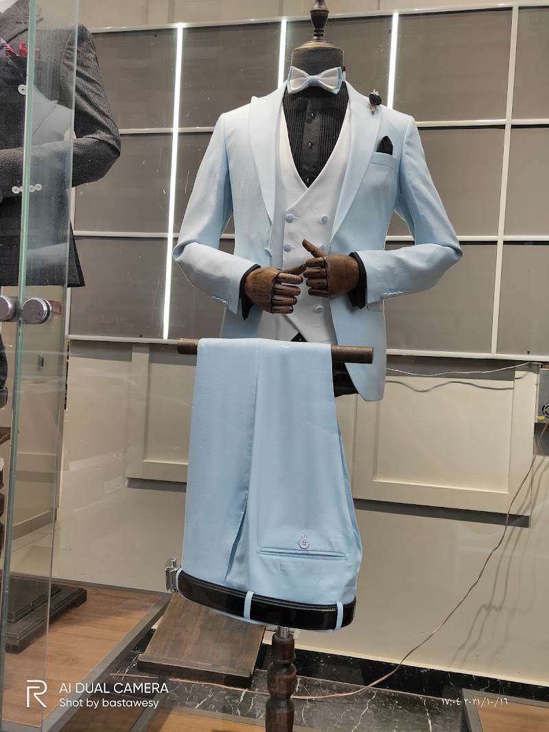 TiE House - Photo 2