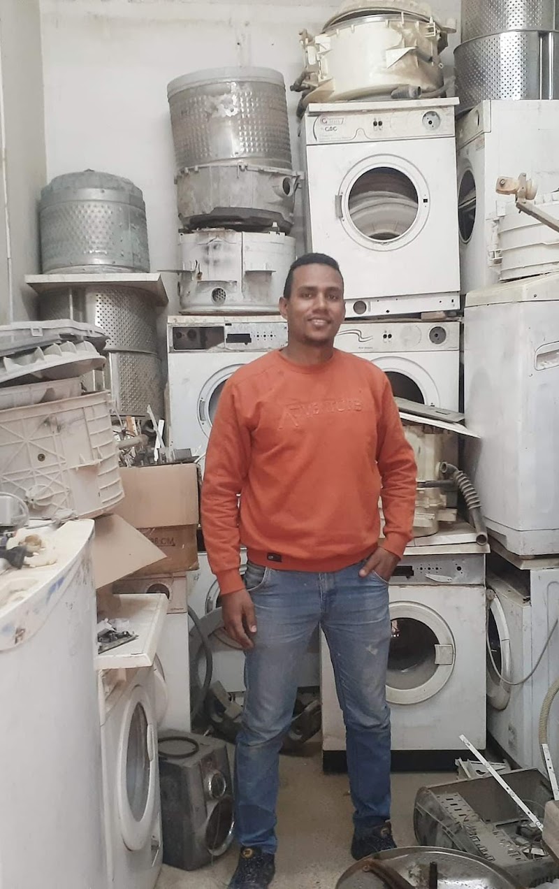 مركز الاصدقاء لصيانة الاجهزة المنزلية باسوان