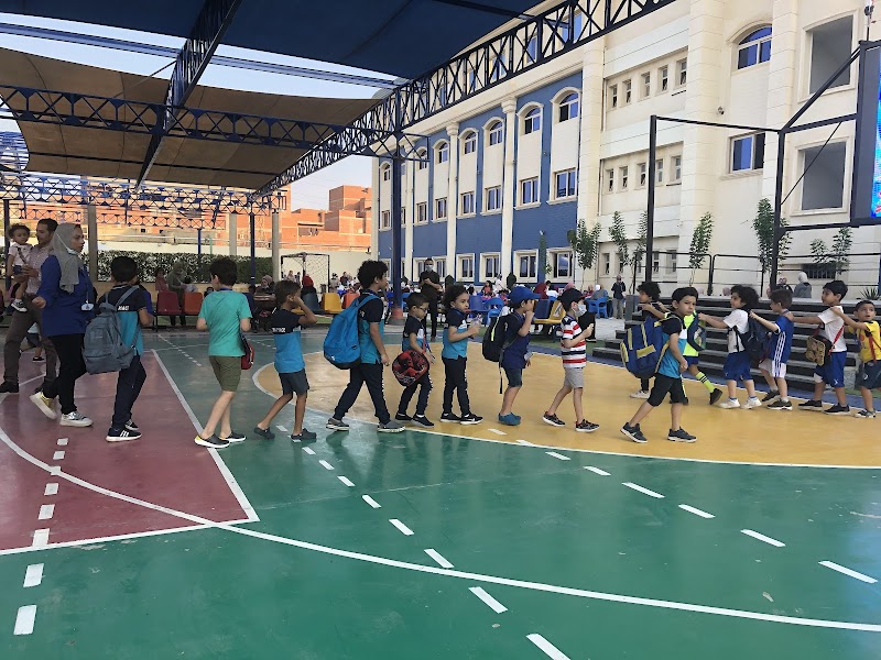 Queen Of Peace School - Photo 2