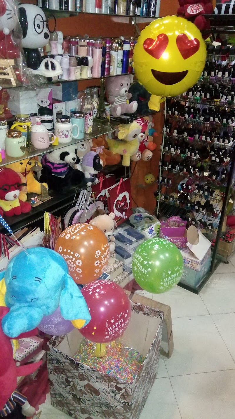 Tota , هدايا - صورة 1