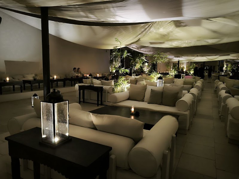 The Rooftop Terrace - صورة 1