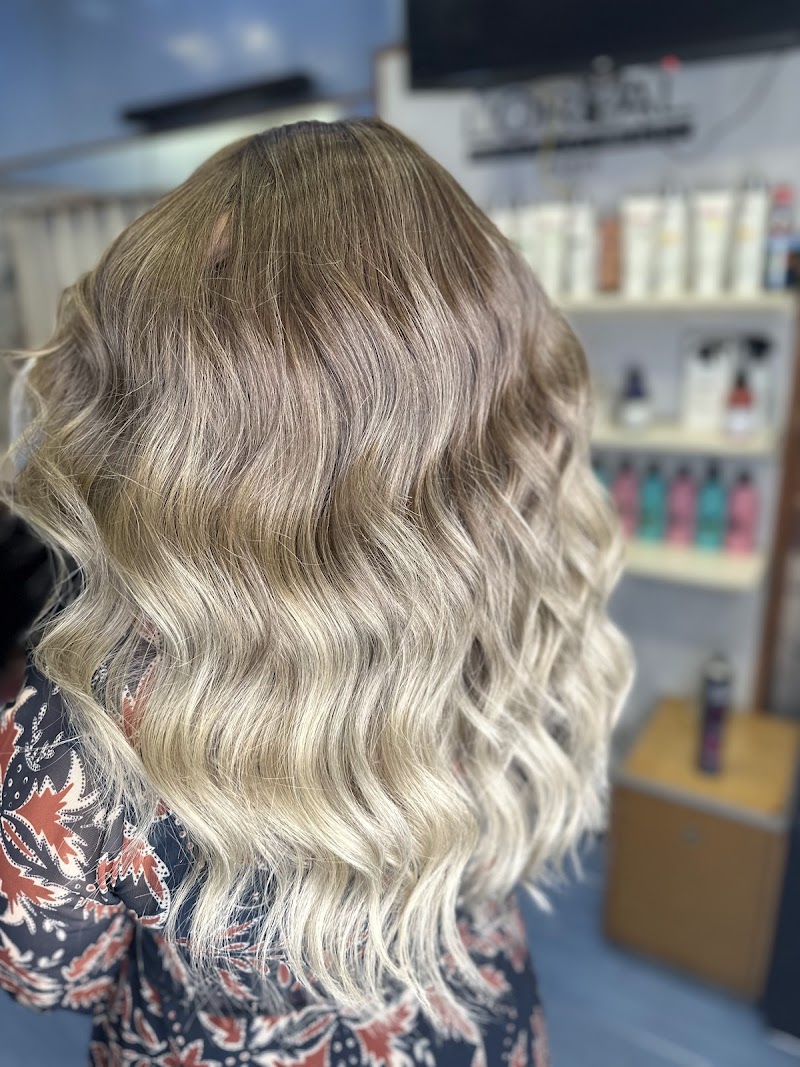 A&M beauty salon - صورة 1