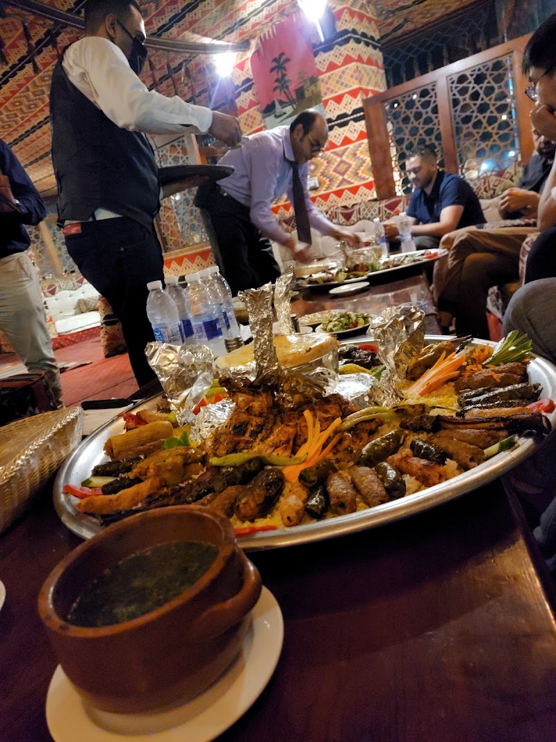 مطعم سرايا العرب