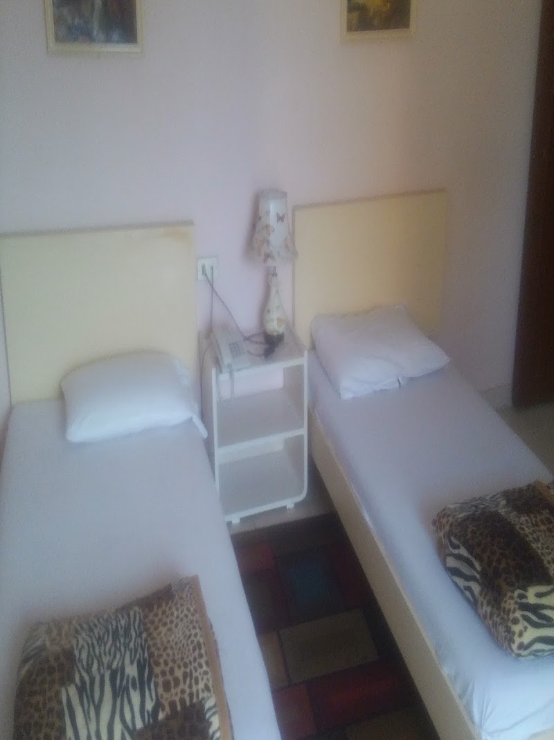 Crocodile Hotel - Photo 3