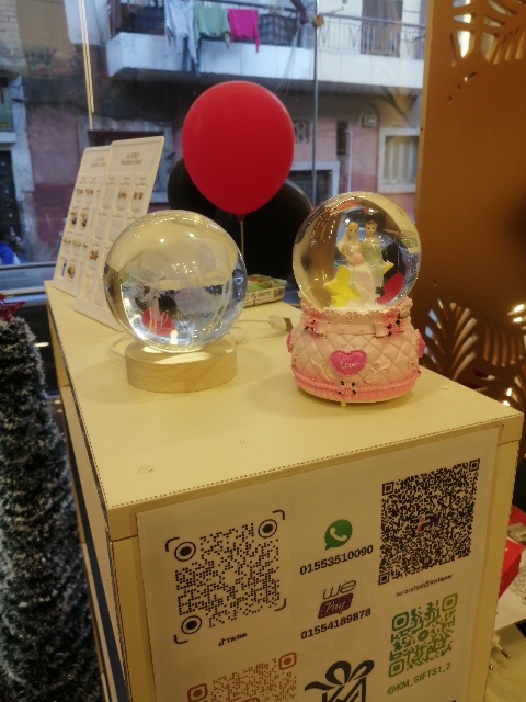 K M gifts - صورة 1