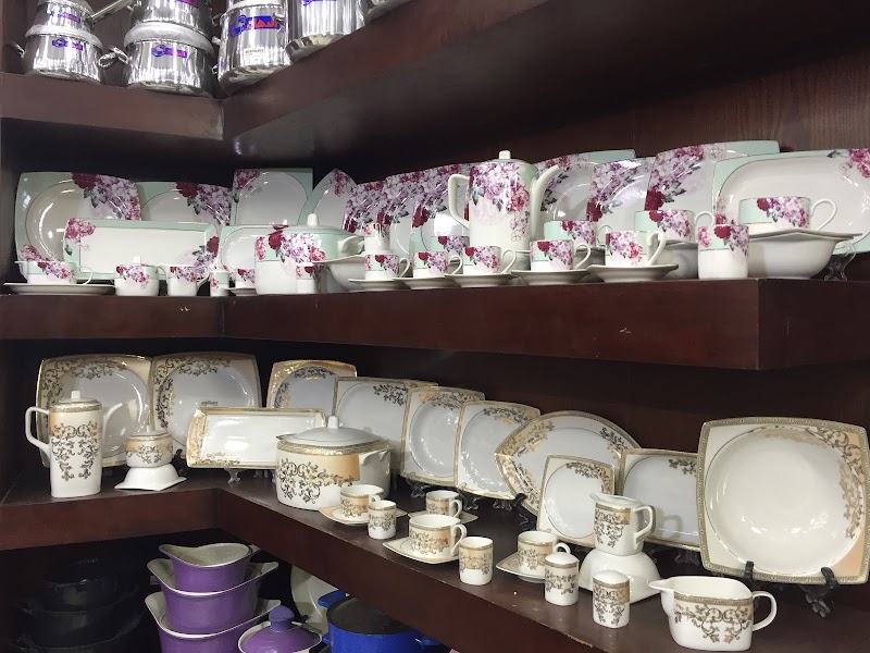 Eltaweel Shops الطويل للادوات المنزلية والمفروشات والملابس