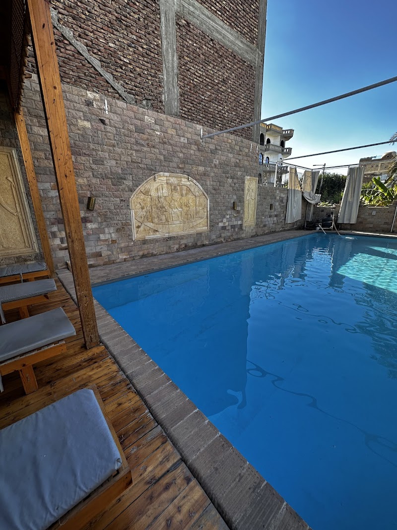 Embrace hotel Luxor - صورة 1