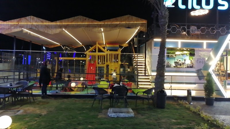 Tito's Lounge - صورة 3